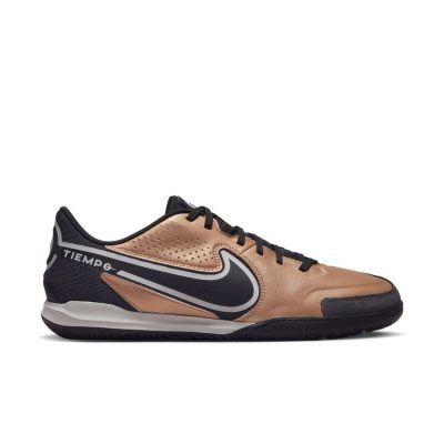 Nike Tiempo Legend 9 Academy Ic Small Sided - Metallic Copper/wit/rood - Indoor (Ic), maat 39